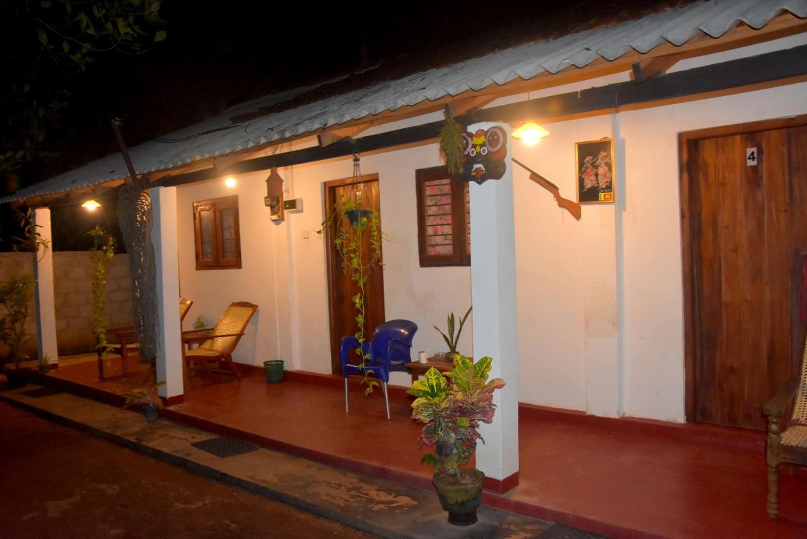 Lake House Homestay Anuradhapura Exterior photo