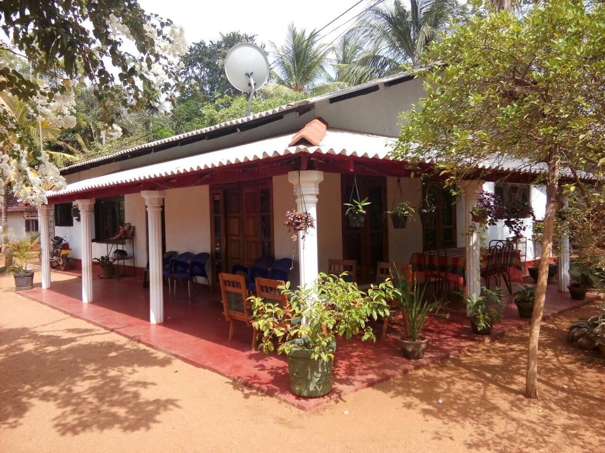 Lake House Homestay Anuradhapura Exterior photo