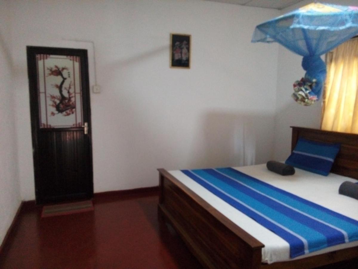 Lake House Homestay Anuradhapura Exterior photo